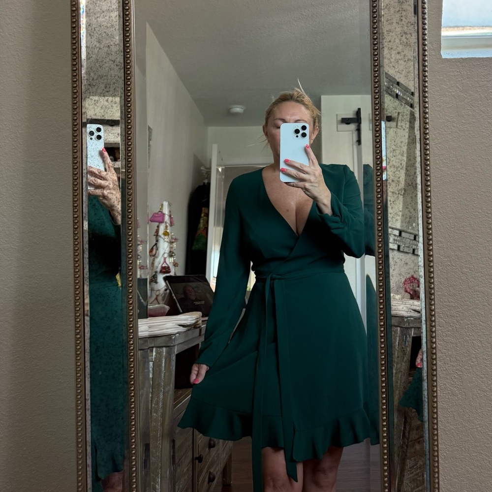 Gianni Bini Deep Green Long Sleeve Wrap Dress